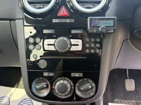 Vauxhall Corsa 1.4 16V SRi Hatchback 5dr Petrol Manual Wide Ratio Euro 5 (100 ps) - U2517