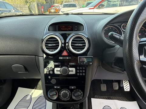 Vauxhall Corsa 1.4 16V SRi Hatchback 5dr Petrol Manual Wide Ratio Euro 5 (100 ps) - U2517