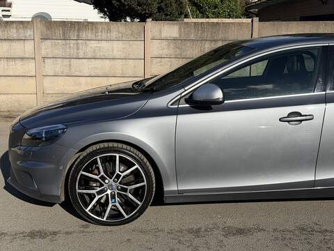 Volvo V40 2.0 T5 R-Design Lux Nav Hatchback 5dr Petrol Auto Euro 6 (s/s) (245 ps) - U2518