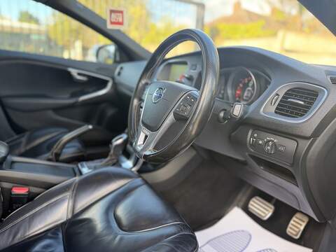 Volvo V40 2.0 T5 R-Design Lux Nav Hatchback 5dr Petrol Auto Euro 6 (s/s) (245 ps) - U2518