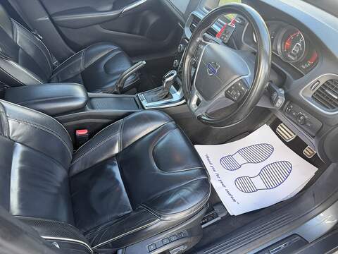 Volvo V40 2.0 T5 R-Design Lux Nav Hatchback 5dr Petrol Auto Euro 6 (s/s) (245 ps) - U2518