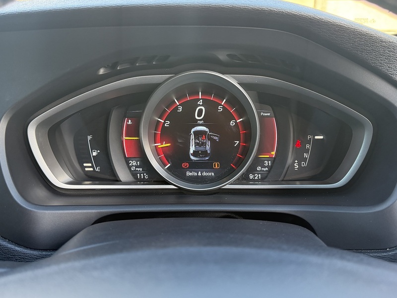 Volvo V40 2.0 T5 R-Design Lux Nav Hatchback 5dr Petrol Auto Euro 6 (s/s) (245 ps) - U2518