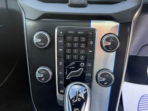 Volvo V40 2.0 T5 R-Design Lux Nav Hatchback 5dr Petrol Auto Euro 6 (s/s) (245 ps) - U2518