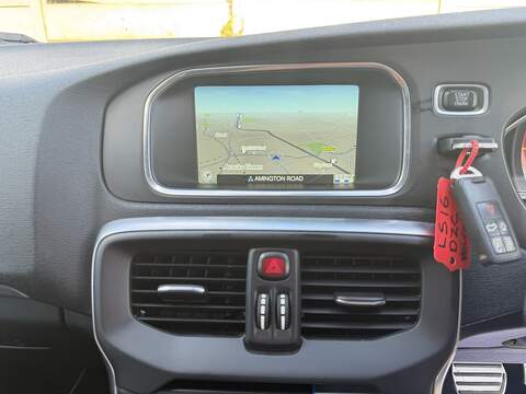 Volvo V40 2.0 T5 R-Design Lux Nav Hatchback 5dr Petrol Auto Euro 6 (s/s) (245 ps) - U2518