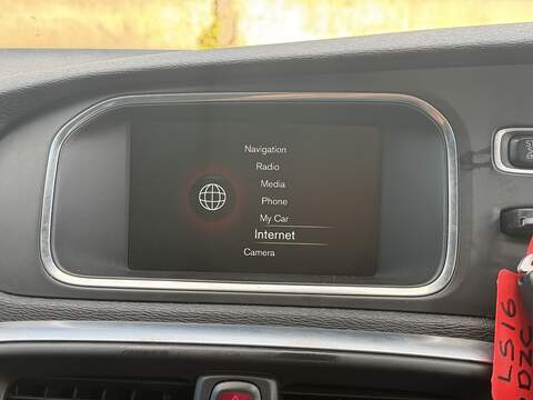 Volvo V40 2.0 T5 R-Design Lux Nav Hatchback 5dr Petrol Auto Euro 6 (s/s) (245 ps) - U2518