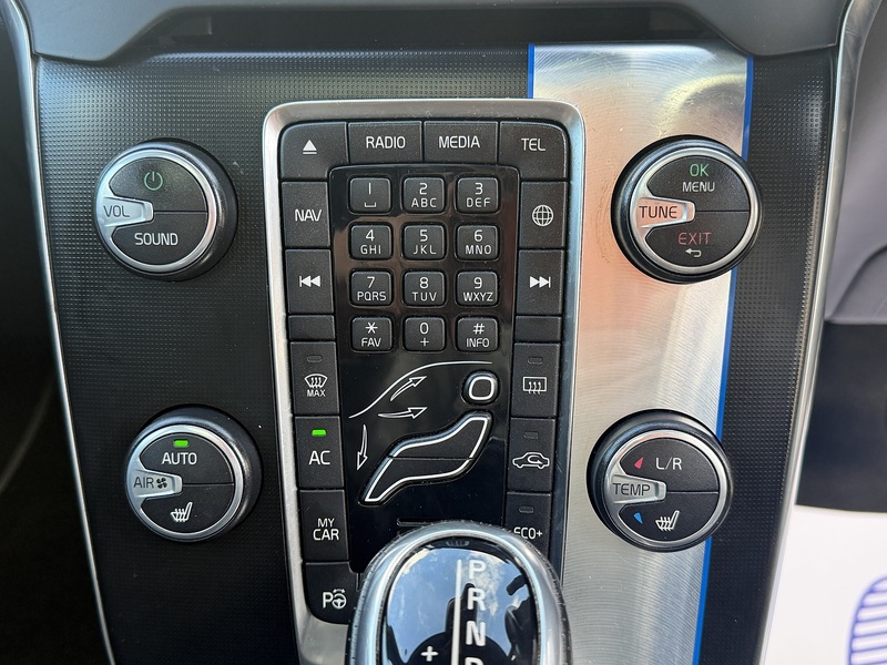 Volvo V40 2.0 T5 R-Design Lux Nav Hatchback 5dr Petrol Auto Euro 6 (s/s) (245 ps) - U2518