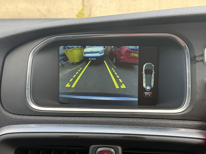 Volvo V40 2.0 T5 R-Design Lux Nav Hatchback 5dr Petrol Auto Euro 6 (s/s) (245 ps) - U2518