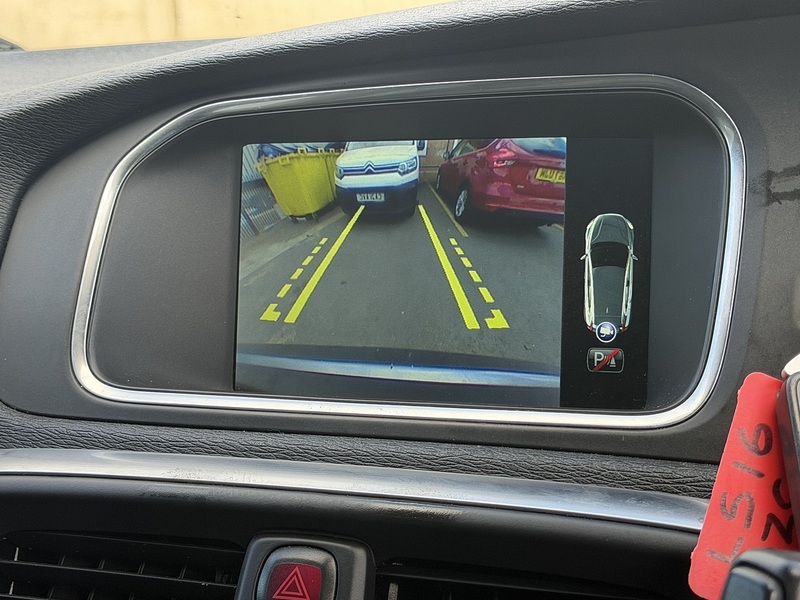 Volvo V40 2.0 T5 R-Design Lux Nav Hatchback 5dr Petrol Auto Euro 6 (s/s) (245 ps) - U2518