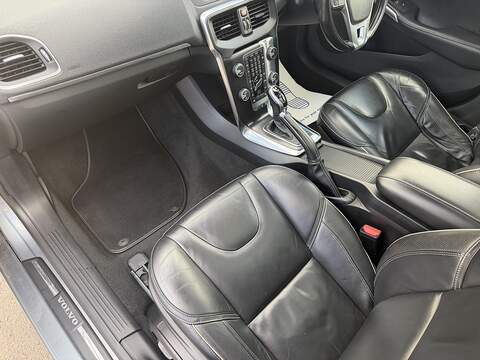 Volvo V40 2.0 T5 R-Design Lux Nav Hatchback 5dr Petrol Auto Euro 6 (s/s) (245 ps) - U2518