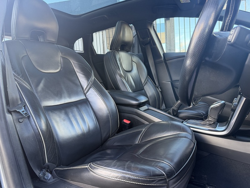 Volvo V40 2.0 T5 R-Design Lux Nav Hatchback 5dr Petrol Auto Euro 6 (s/s) (245 ps) - U2518