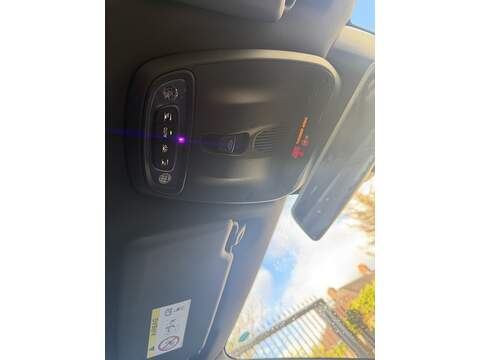 Volvo V40 2.0 T5 R-Design Lux Nav Hatchback 5dr Petrol Auto Euro 6 (s/s) (245 ps) - U2518