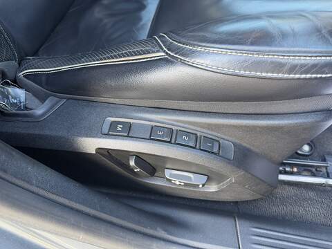 Volvo V40 2.0 T5 R-Design Lux Nav Hatchback 5dr Petrol Auto Euro 6 (s/s) (245 ps) - U2518