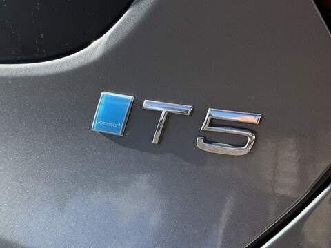 Volvo V40 2.0 T5 R-Design Lux Nav Hatchback 5dr Petrol Auto Euro 6 (s/s) (245 ps) - U2518