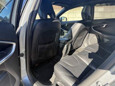 Volvo V40 2.0 T5 R-Design Lux Nav Hatchback 5dr Petrol Auto Euro 6 (s/s) (245 ps) - U2518