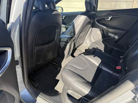 Volvo V40 2.0 T5 R-Design Lux Nav Hatchback 5dr Petrol Auto Euro 6 (s/s) (245 ps) - U2518