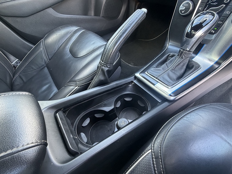 Volvo V40 2.0 T5 R-Design Lux Nav Hatchback 5dr Petrol Auto Euro 6 (s/s) (245 ps) - U2518