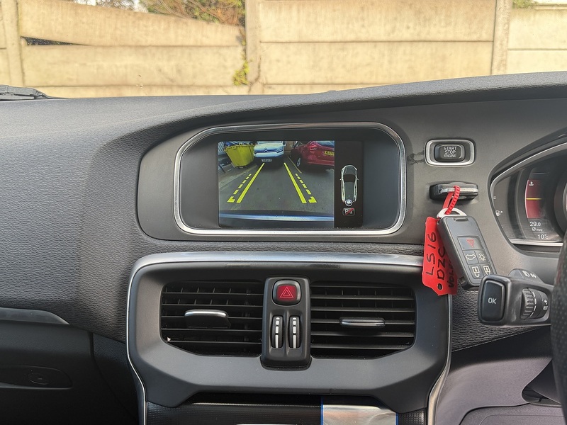 Volvo V40 2.0 T5 R-Design Lux Nav Hatchback 5dr Petrol Auto Euro 6 (s/s) (245 ps) - U2518