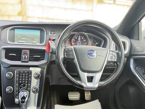 Volvo V40 2.0 T5 R-Design Lux Nav Hatchback 5dr Petrol Auto Euro 6 (s/s) (245 ps) - U2518