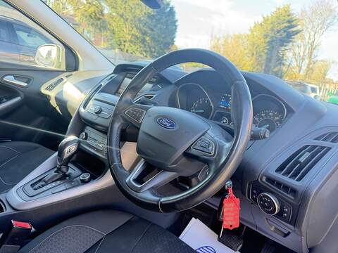 Ford Focus 1.0T EcoBoost Zetec Hatchback 5dr Petrol Auto Euro 6 (s/s) (125 ps) - U2521