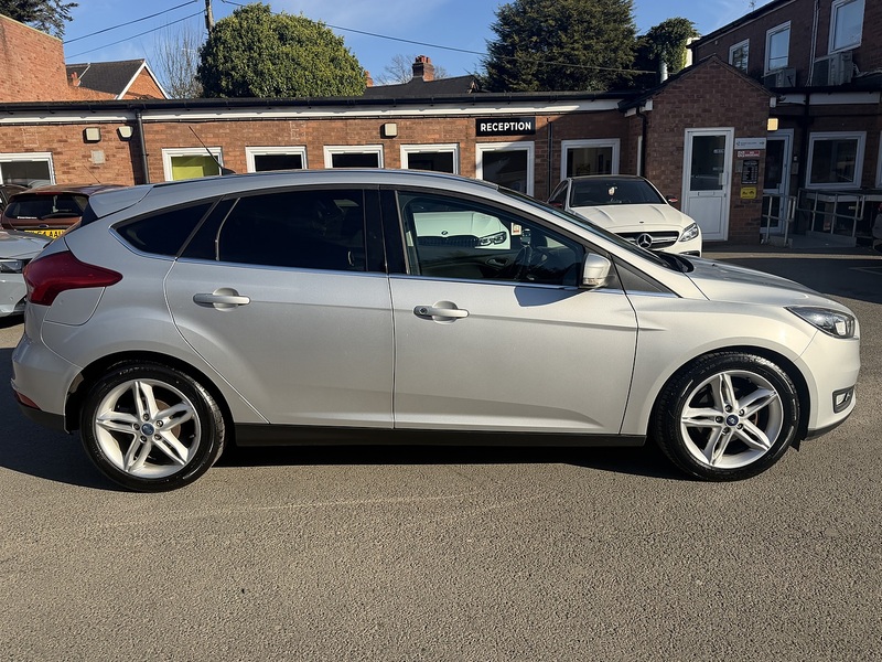 Ford Focus 1.0T EcoBoost Zetec Hatchback 5dr Petrol Auto Euro 6 (s/s) (125 ps) - U2521