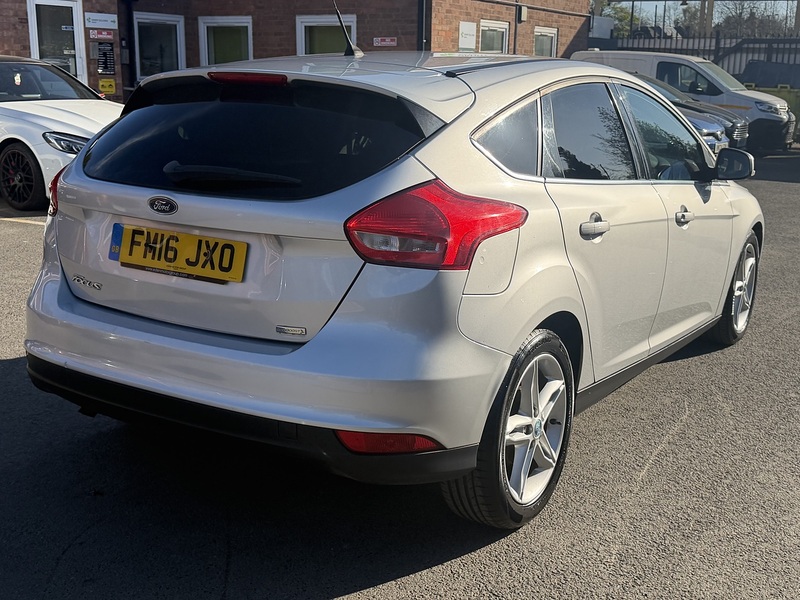 Ford Focus 1.0T EcoBoost Zetec Hatchback 5dr Petrol Auto Euro 6 (s/s) (125 ps) - U2521