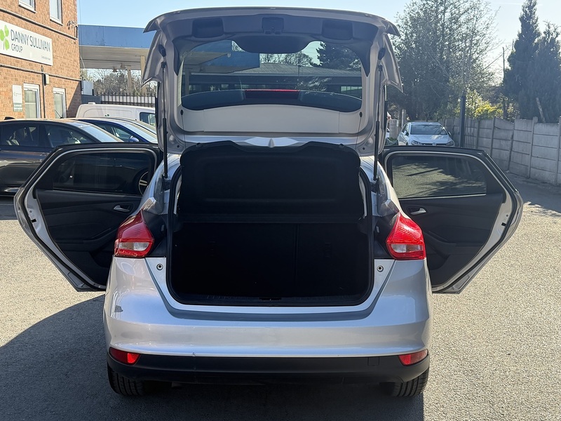 Ford Focus 1.0T EcoBoost Zetec Hatchback 5dr Petrol Auto Euro 6 (s/s) (125 ps) - U2521
