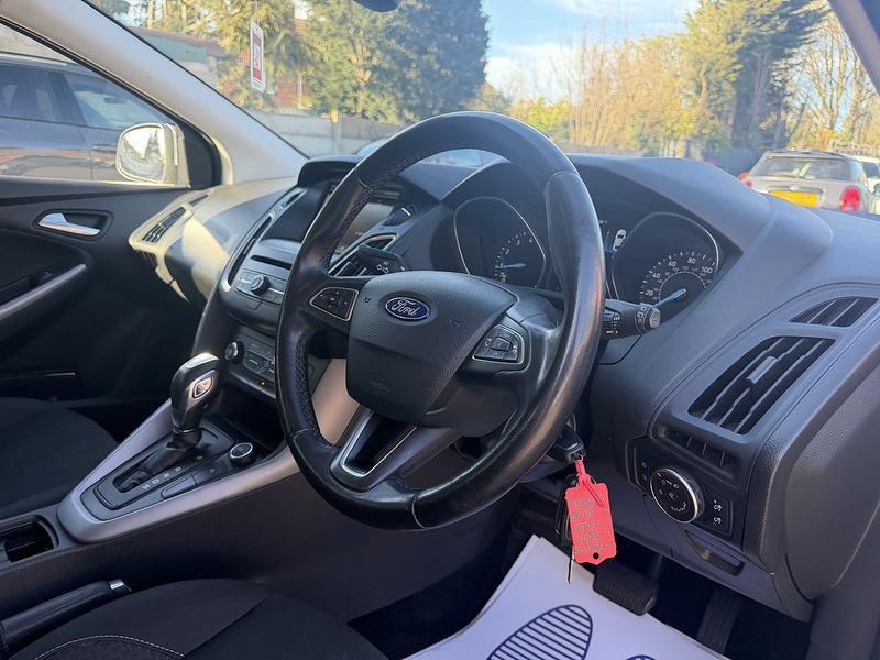 Ford Focus 1.0T EcoBoost Zetec Hatchback 5dr Petrol Auto Euro 6 (s/s) (125 ps) - U2521