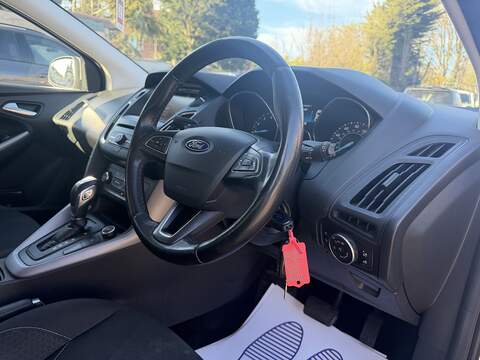 Ford Focus 1.0T EcoBoost Zetec Hatchback 5dr Petrol Auto Euro 6 (s/s) (125 ps) - U2521