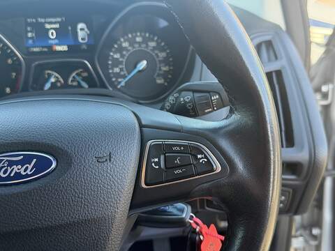 Ford Focus 1.0T EcoBoost Zetec Hatchback 5dr Petrol Auto Euro 6 (s/s) (125 ps) - U2521