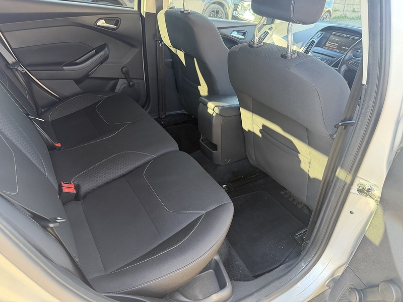 Ford Focus 1.0T EcoBoost Zetec Hatchback 5dr Petrol Auto Euro 6 (s/s) (125 ps) - U2521