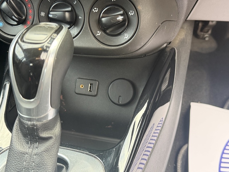 Vauxhall Corsa 1.4i SE Hatchback 5dr Petrol Auto Euro 6 (90 ps) Hatchback 1.4 Automatic Petrol - U2522