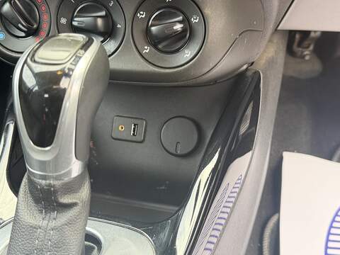 Vauxhall Corsa 1.4i SE Hatchback 5dr Petrol Auto Euro 6 (90 ps) Hatchback 1.4 Automatic Petrol - U2522