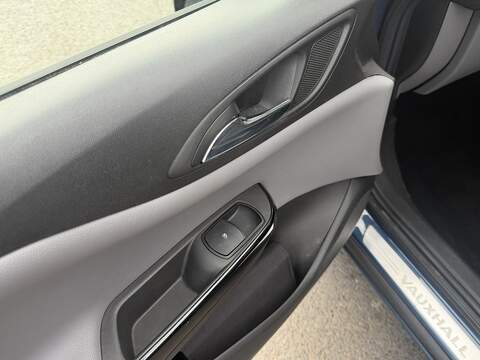Vauxhall Corsa 1.4i SE Hatchback 5dr Petrol Auto Euro 6 (90 ps) Hatchback 1.4 Automatic Petrol - U2522