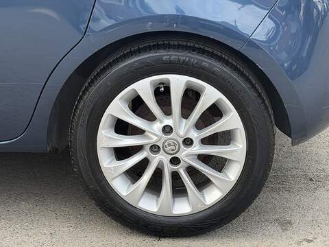 Vauxhall Corsa 1.4i SE Hatchback 5dr Petrol Auto Euro 6 (90 ps) Hatchback 1.4 Automatic Petrol - U2522