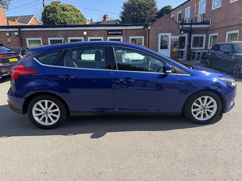 Ford Focus 1.0T EcoBoost Titanium Hatchback 5dr Petrol Auto Euro 6 (s/s) (125 ps) - U2523