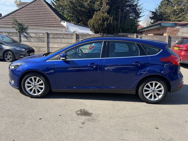 Ford Focus 1.0T EcoBoost Titanium Hatchback 5dr Petrol Auto Euro 6 (s/s) (125 ps) - U2523