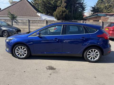 Ford Focus 1.0T EcoBoost Titanium Hatchback 5dr Petrol Auto Euro 6 (s/s) (125 ps) - U2523