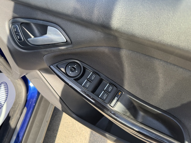 Ford Focus 1.0T EcoBoost Titanium Hatchback 5dr Petrol Auto Euro 6 (s/s) (125 ps) - U2523