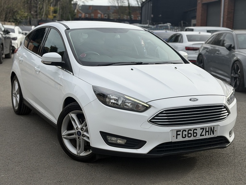 Ford Focus 1.0T EcoBoost Zetec Hatchback 5dr Petrol Auto Euro 6 (s/s) (125 ps) - U2526