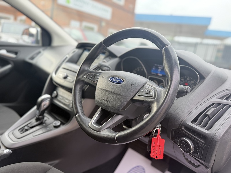 Ford Focus 1.0T EcoBoost Zetec Hatchback 5dr Petrol Auto Euro 6 (s/s) (125 ps) - U2526