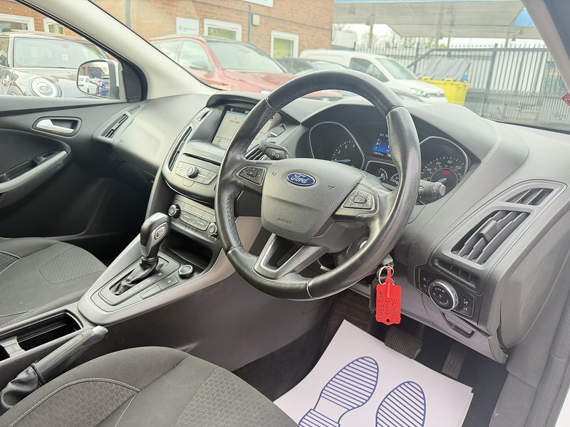 Ford Focus 1.0T EcoBoost Zetec Hatchback 5dr Petrol Auto Euro 6 (s/s) (125 ps) - U2526