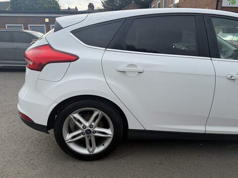 Ford Focus 1.0T EcoBoost Zetec Hatchback 5dr Petrol Auto Euro 6 (s/s) (125 ps) - U2526