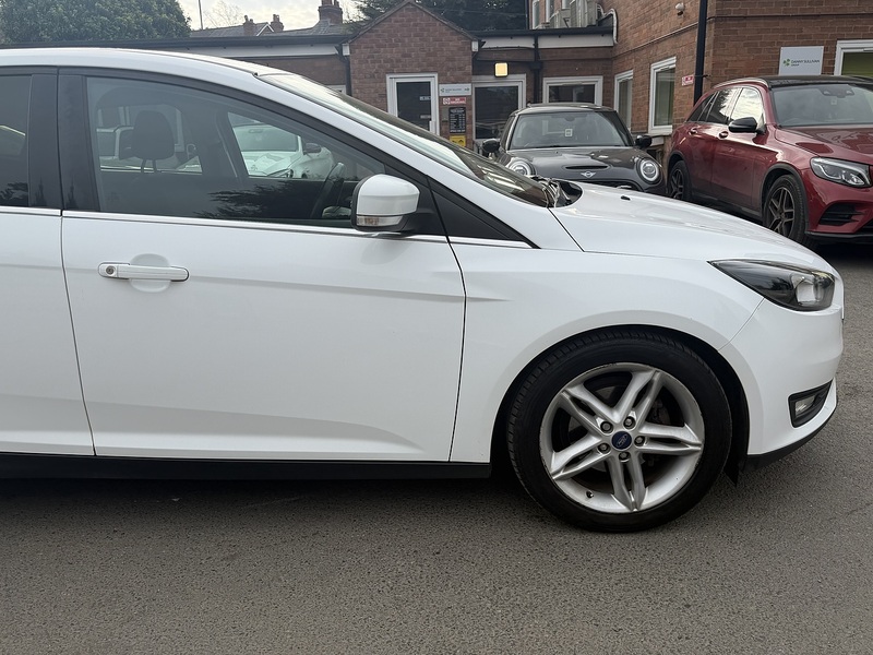 Ford Focus 1.0T EcoBoost Zetec Hatchback 5dr Petrol Auto Euro 6 (s/s) (125 ps) - U2526