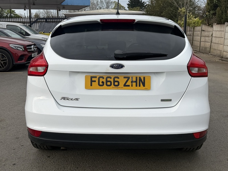 Ford Focus 1.0T EcoBoost Zetec Hatchback 5dr Petrol Auto Euro 6 (s/s) (125 ps) - U2526