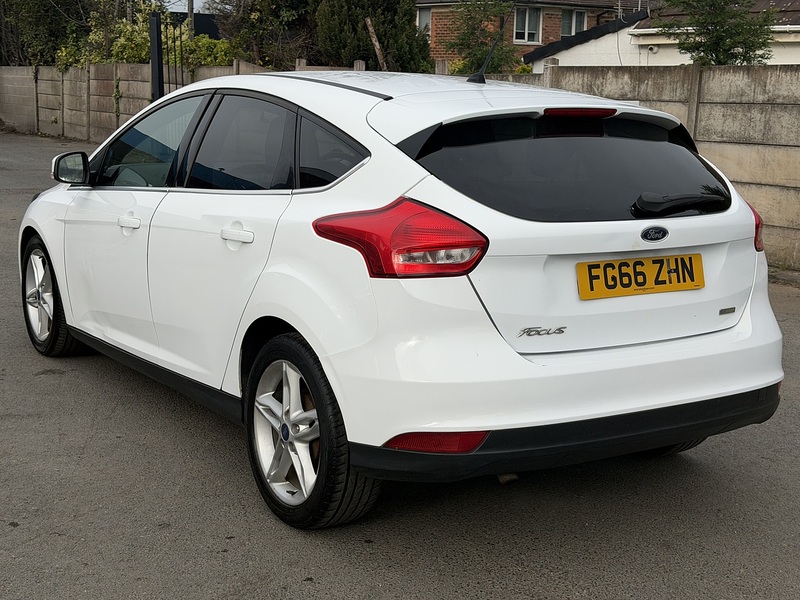 Ford Focus 1.0T EcoBoost Zetec Hatchback 5dr Petrol Auto Euro 6 (s/s) (125 ps) - U2526