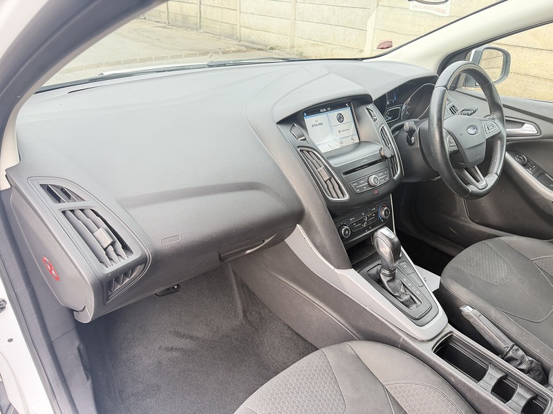 Ford Focus 1.0T EcoBoost Zetec Hatchback 5dr Petrol Auto Euro 6 (s/s) (125 ps) - U2526