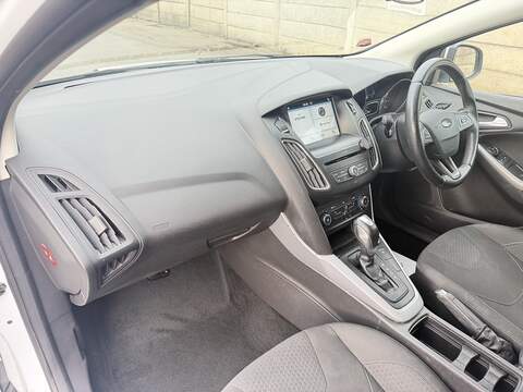 Ford Focus 1.0T EcoBoost Zetec Hatchback 5dr Petrol Auto Euro 6 (s/s) (125 ps) - U2526