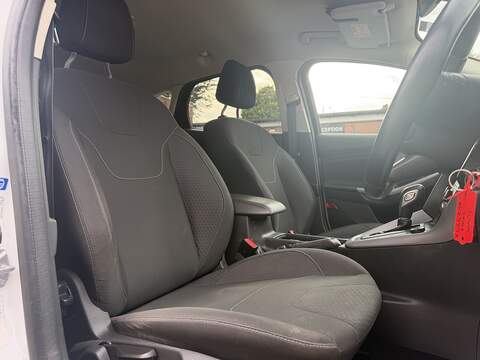 Ford Focus 1.0T EcoBoost Zetec Hatchback 5dr Petrol Auto Euro 6 (s/s) (125 ps) - U2526