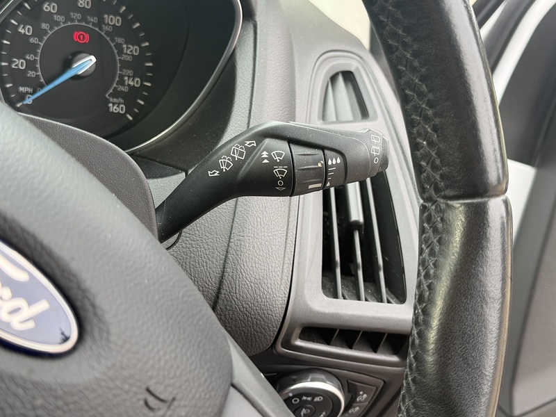 Ford Focus 1.0T EcoBoost Zetec Hatchback 5dr Petrol Auto Euro 6 (s/s) (125 ps) - U2526