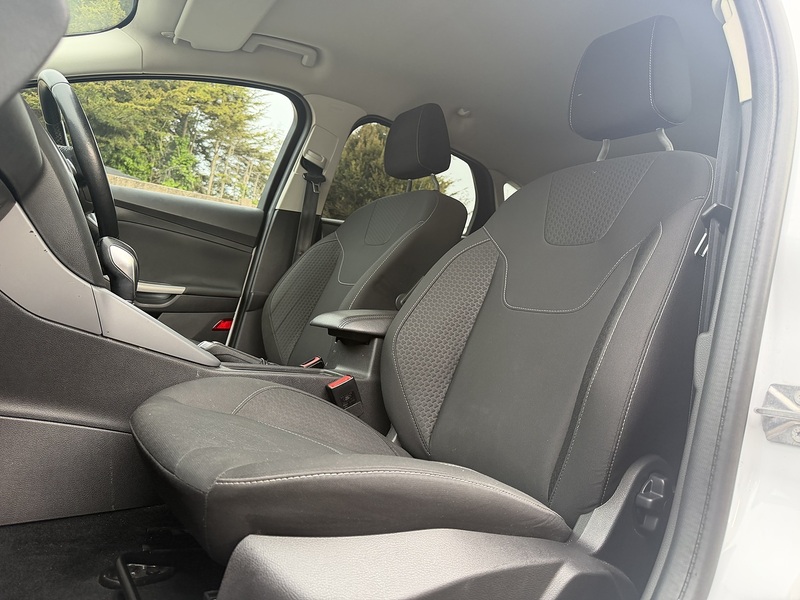 Ford Focus 1.0T EcoBoost Zetec Hatchback 5dr Petrol Auto Euro 6 (s/s) (125 ps) - U2526